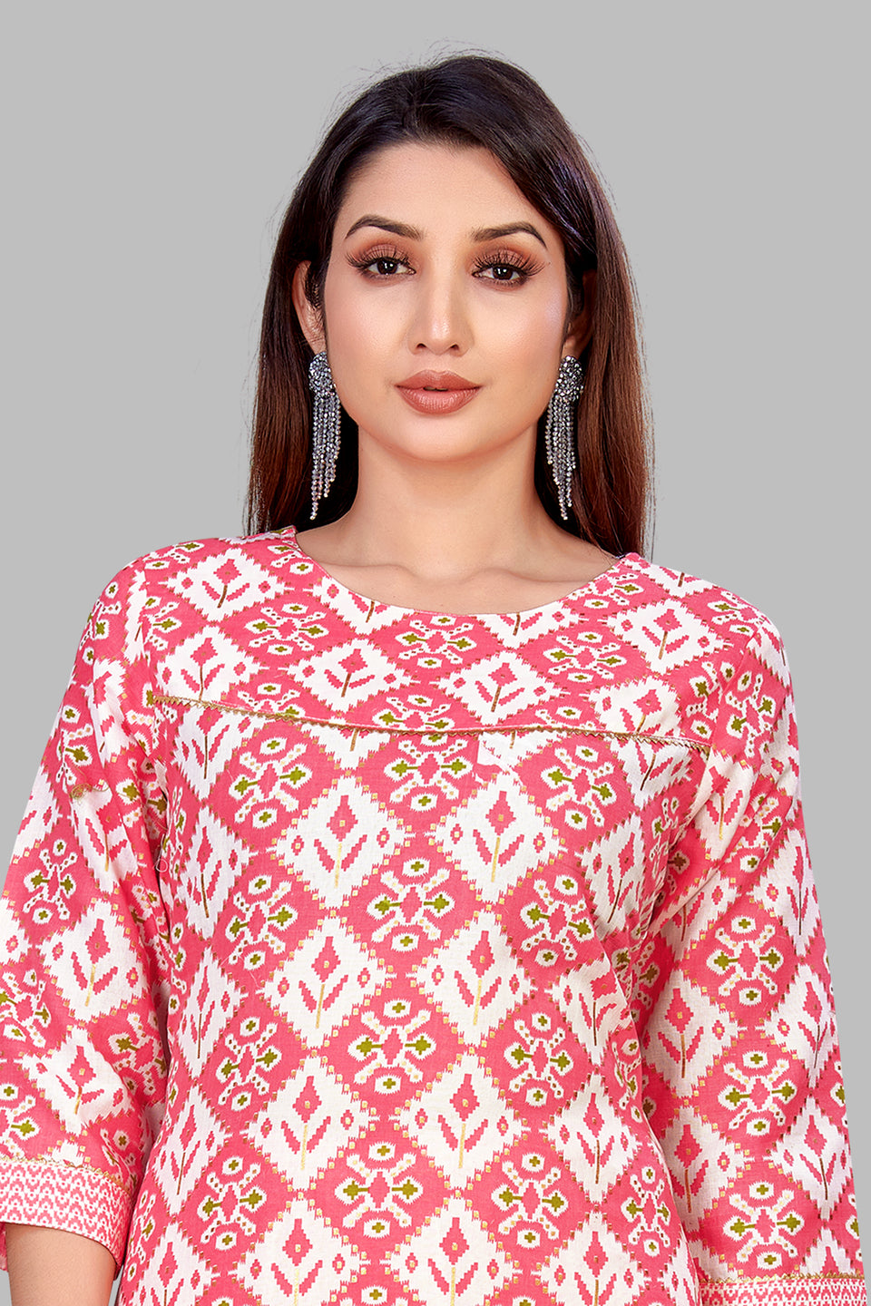 SUNDARNAARI Pink Printed Cotton Blend Kurta Pyjama Set for Women - Elegant & Comfortable Traditional Wear