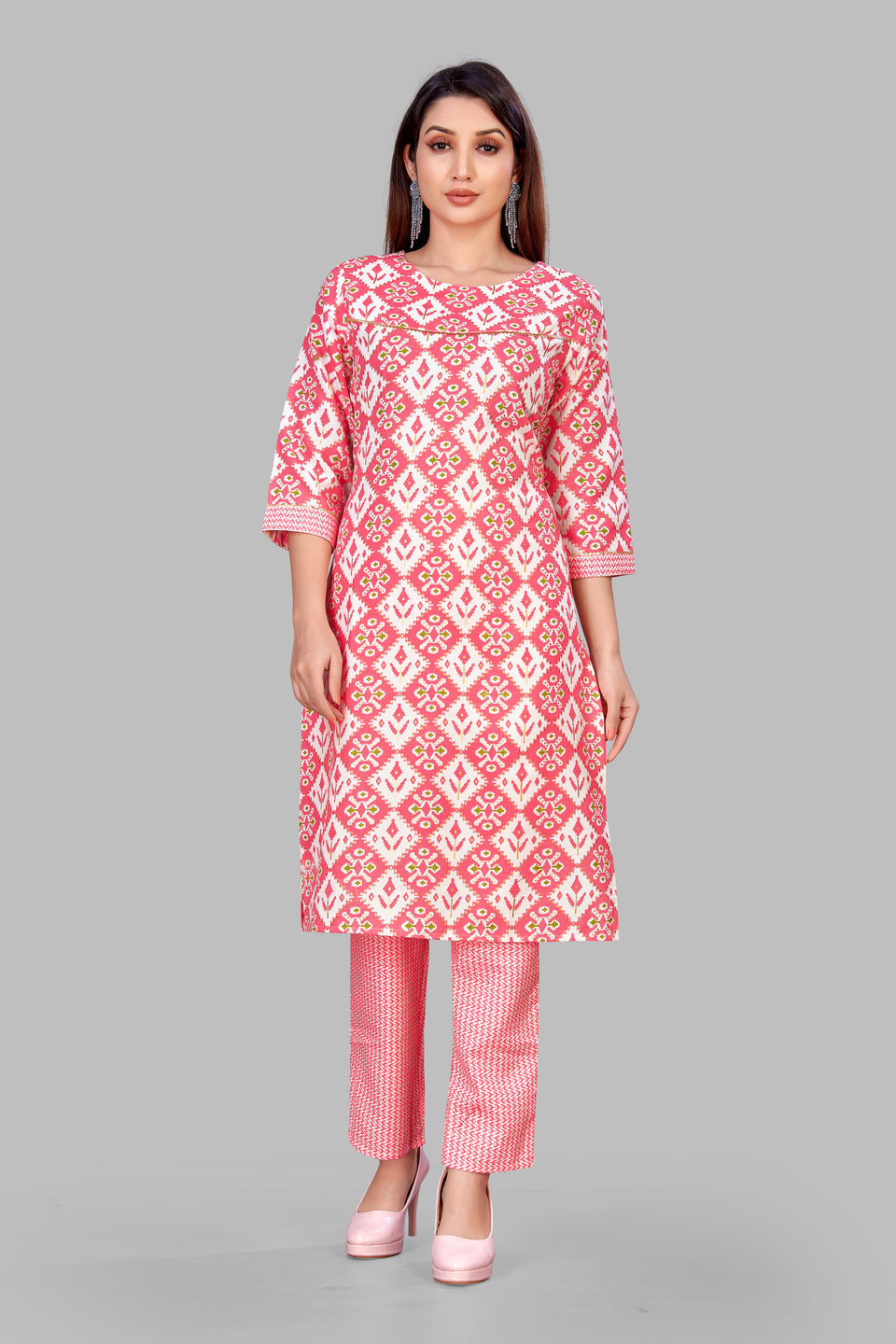 SUNDARNAARI Pink Printed Cotton Blend Kurta Pyjama Set for Women - Elegant & Comfortable Traditional Wear