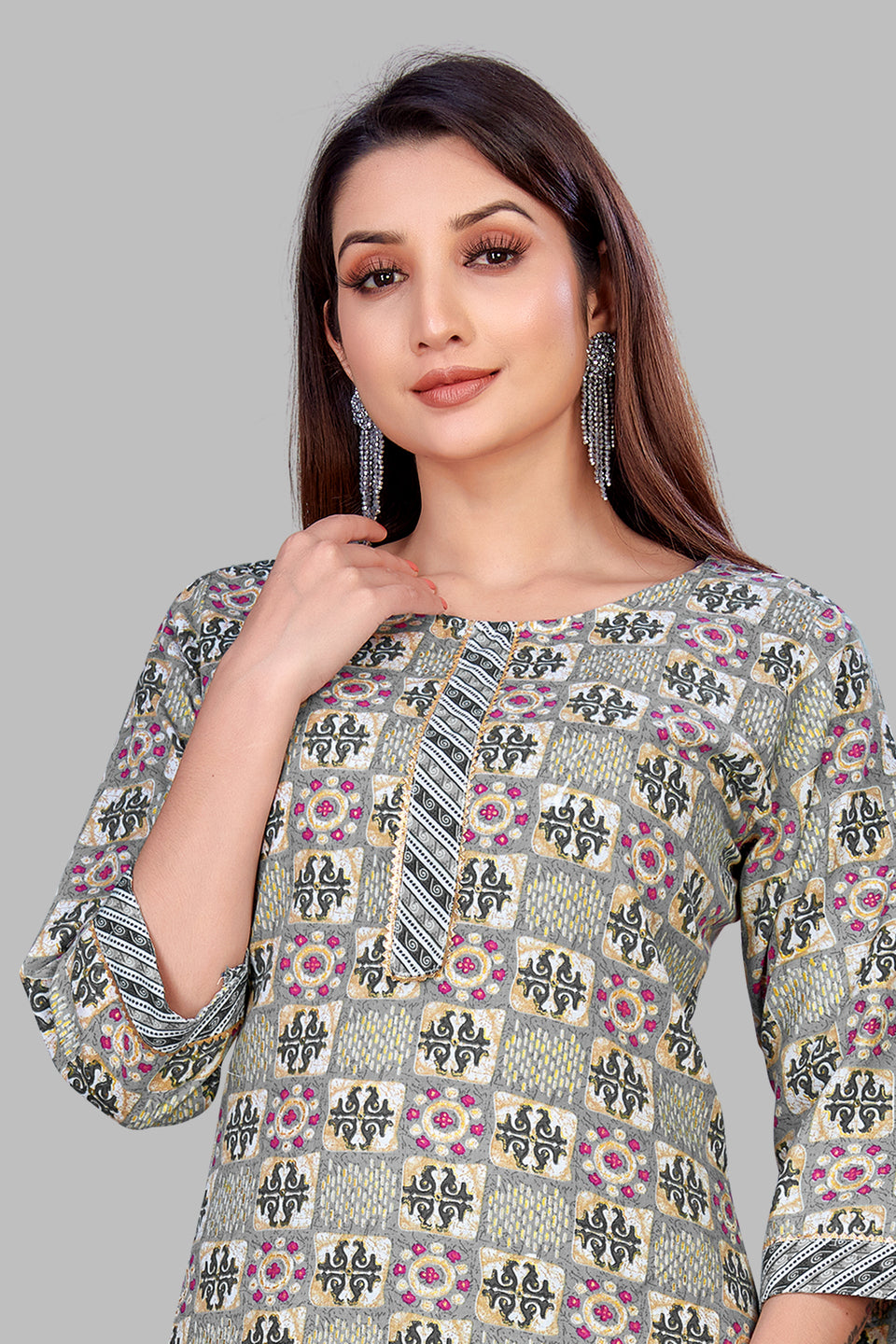 SUNDARNAARI Gray Printed Cotton Blend Kurta Pyjama Set for Women - Comfortable & Elegant Traditional Wear