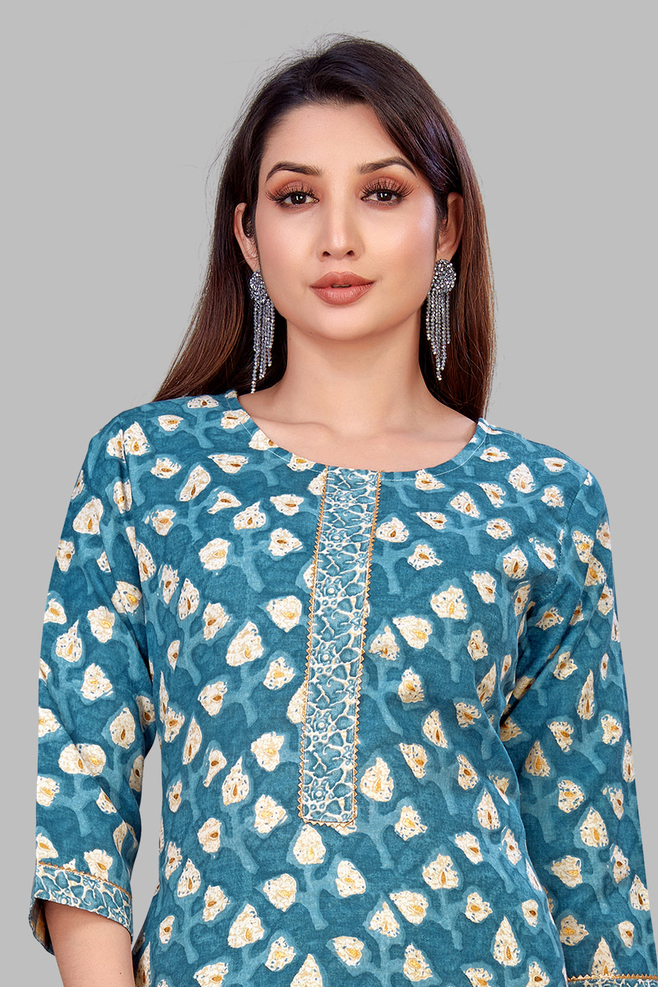 SUNDARNAARI Blue Printed Cotton Blend Kurta Pyjama Set for Women | Comfortable & Stylish | Ideal for Weddings & Festivals