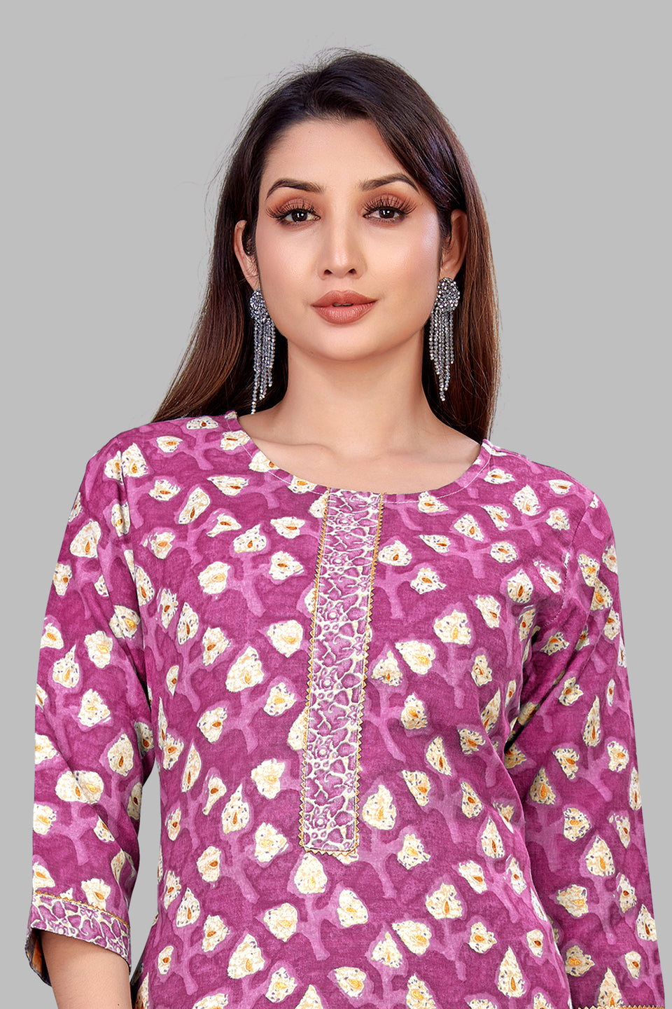 SUNDARNAARI Pink Printed Cotton Blend Kurta Pyjama Set for Women| Stylish & Comfortable | Perfect for Weddings & Festivals