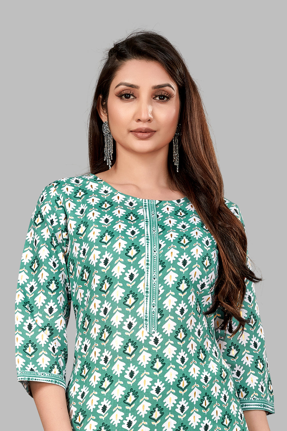 SUNDARNAARI Green Printed Cotton Blend Kurta Pyjama Set for Women – Comfortable & Stylish Traditional Wear for Festive & Casual Occasions