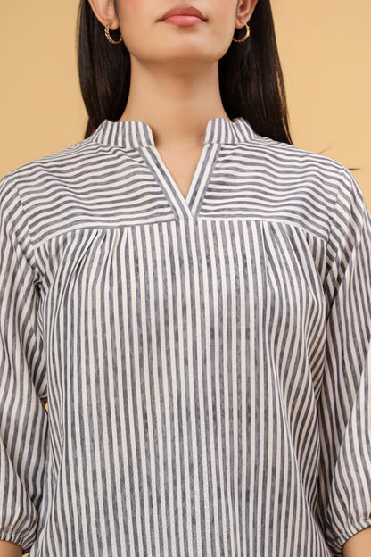 Women Printed Cotton Blend Top with Chinese Collar & 3/4 Sleeves