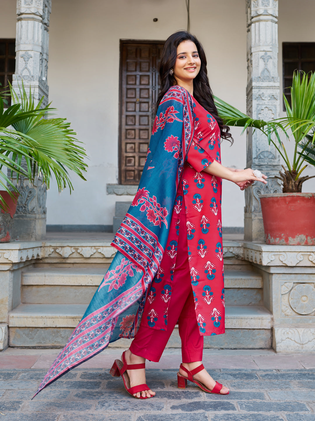 Red  Cotton Blend Kurta Set Printed by Vibe Vision