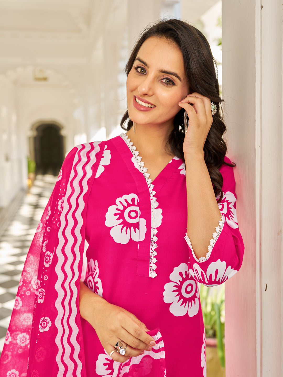 Pink  Cotton Blend Kurta Set Printed by Vibe Vision