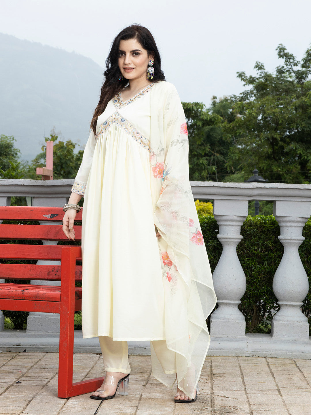 White Chinon Embroidered Kurta Set With Dupatta - Laxis