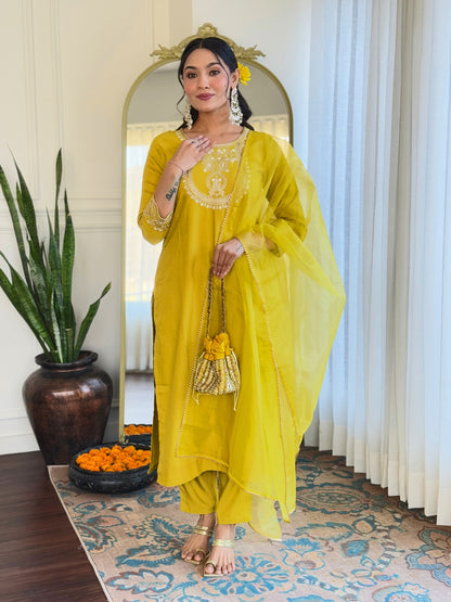 Women Yellow Embroidered Kurta