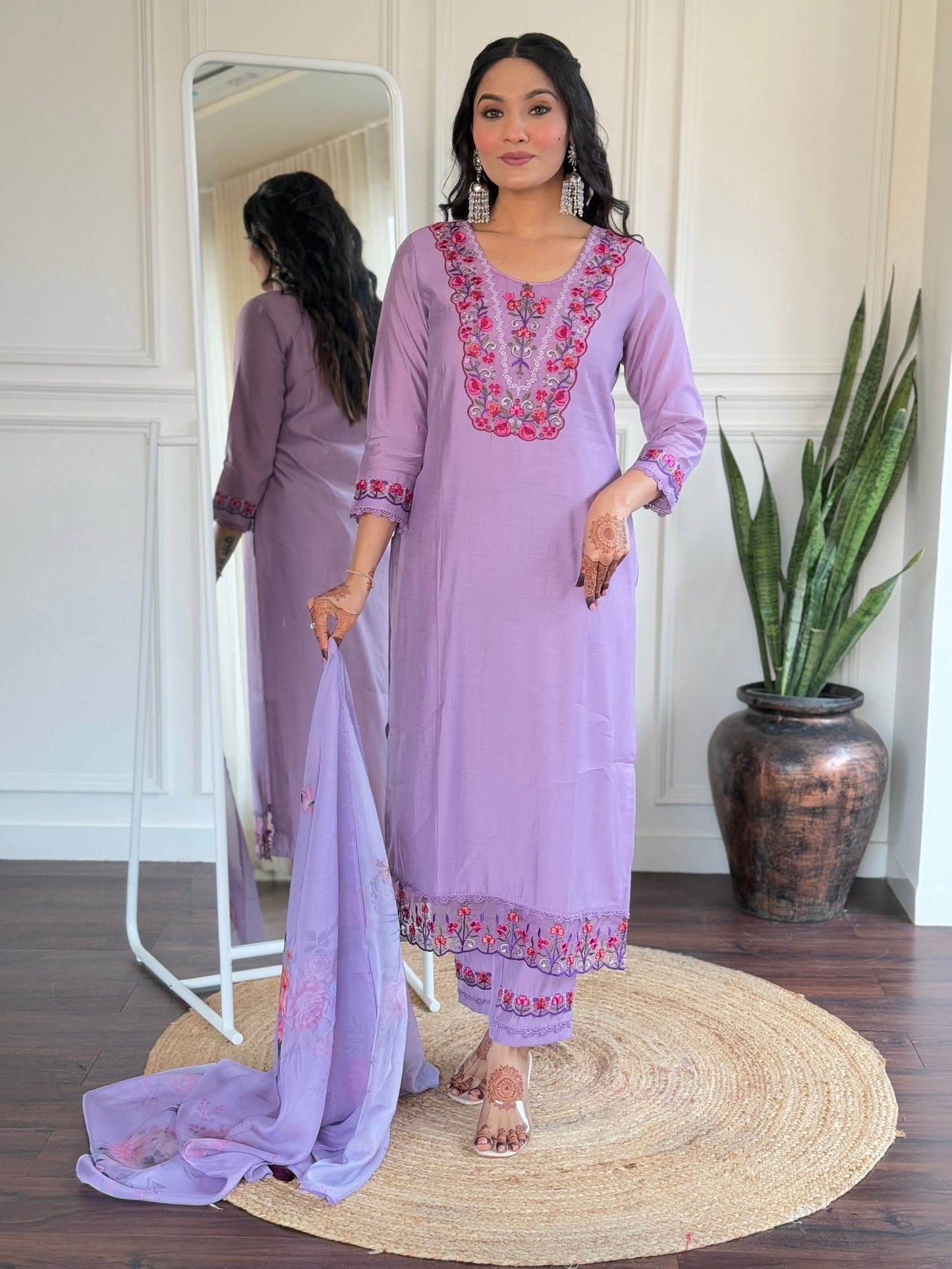 Women Lavender Embroidered Kurti