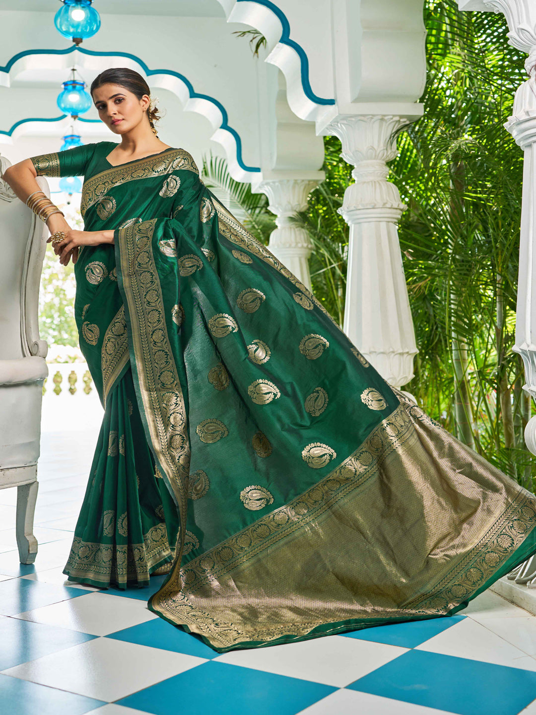 Swornof Womens Silk Saree with Zari Woven Saree With Blouse Piece - Green