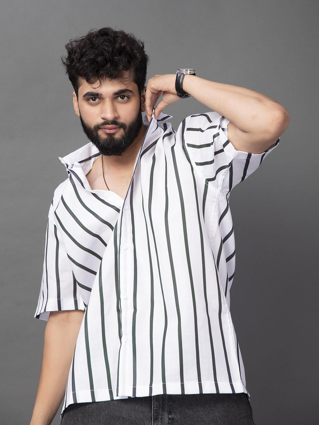 BOWLIFESTYLE Cotton Blend Oversized Fit Striped Half Sleeves Men's Casual Shirt.