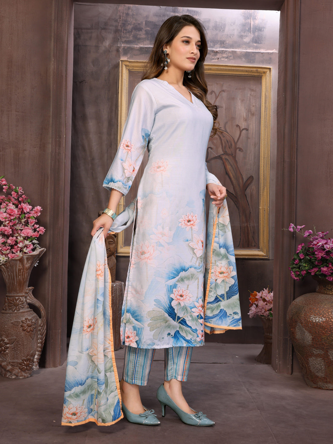 SUNDARNAARI Sky Blue Kurta Set for Women - Digital Print Viscose Rayon, Stylish & Comfortable, Ideal for Casual & Festive Occasions