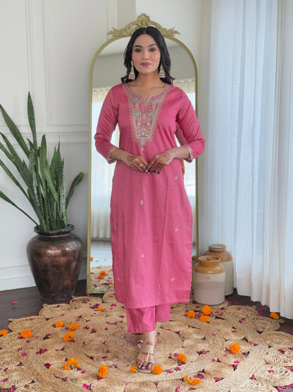 Women Pink Embroidered Kurta w