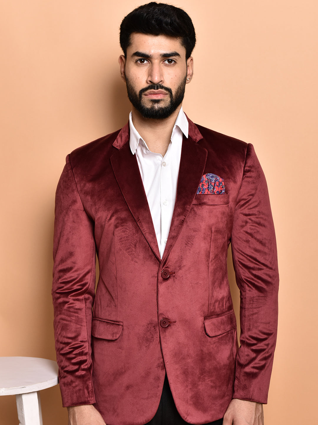 BOWLIFESTYLE Maroon Velvet Solid Blazer