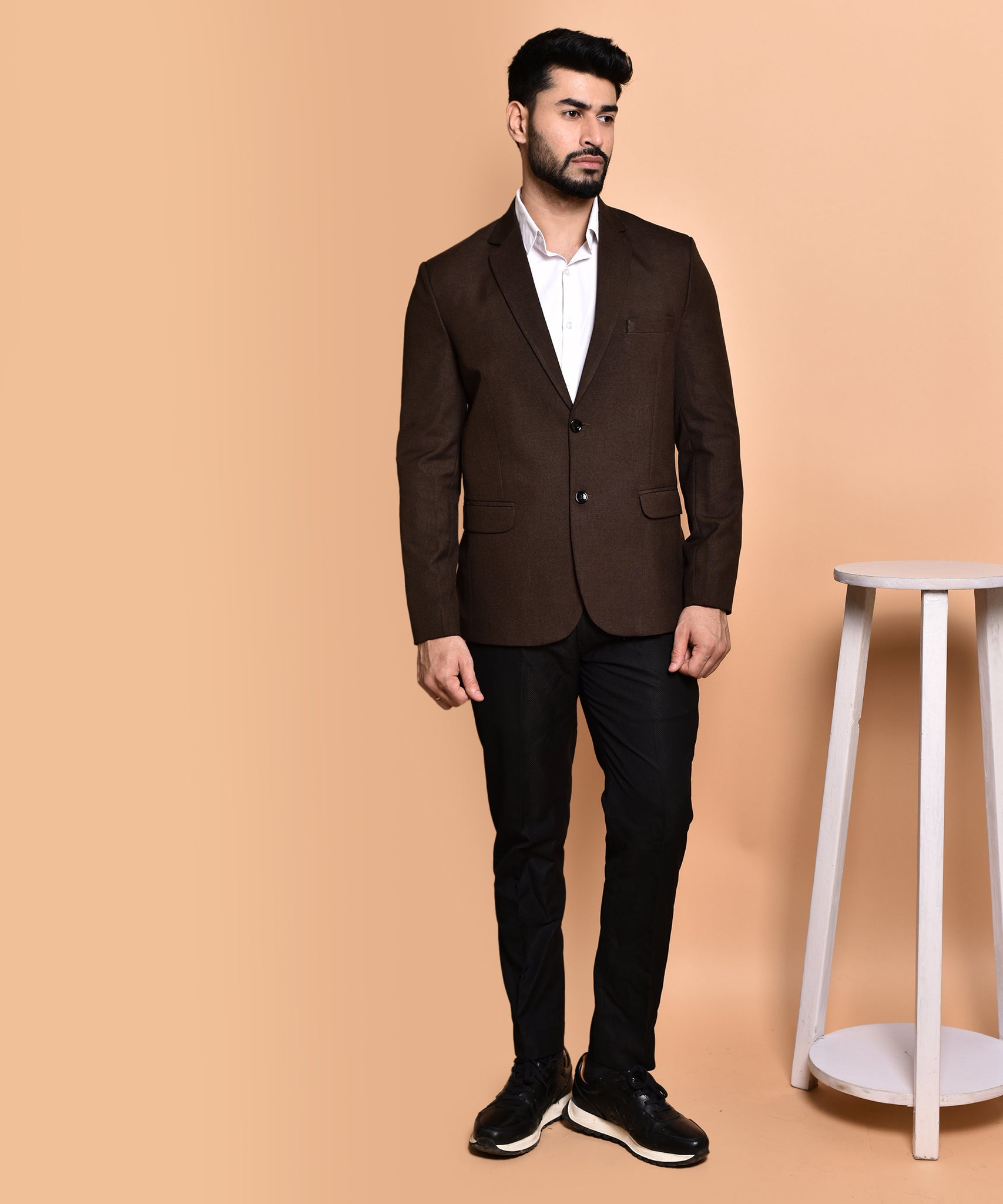 BOWLIFESTYLE Brown Cotton Blend Solid Blazer