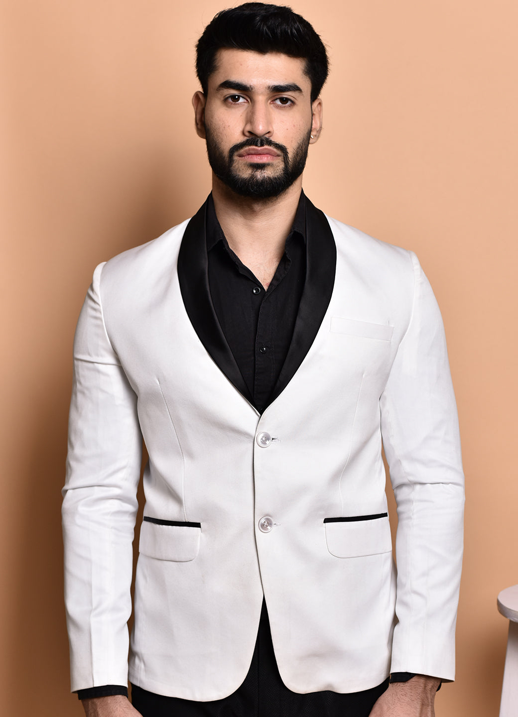 BOWLIFESTYLE White Cotton Blend Solid Blazer