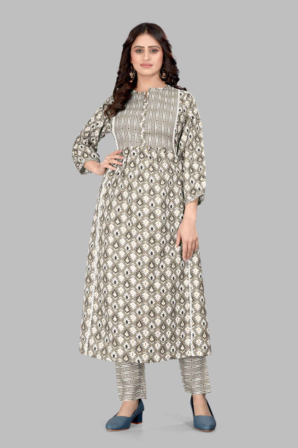 Gray Cotton Blend Printed Kurta Set for Women - SUNDARNAARI Elegant Ethnic Wear