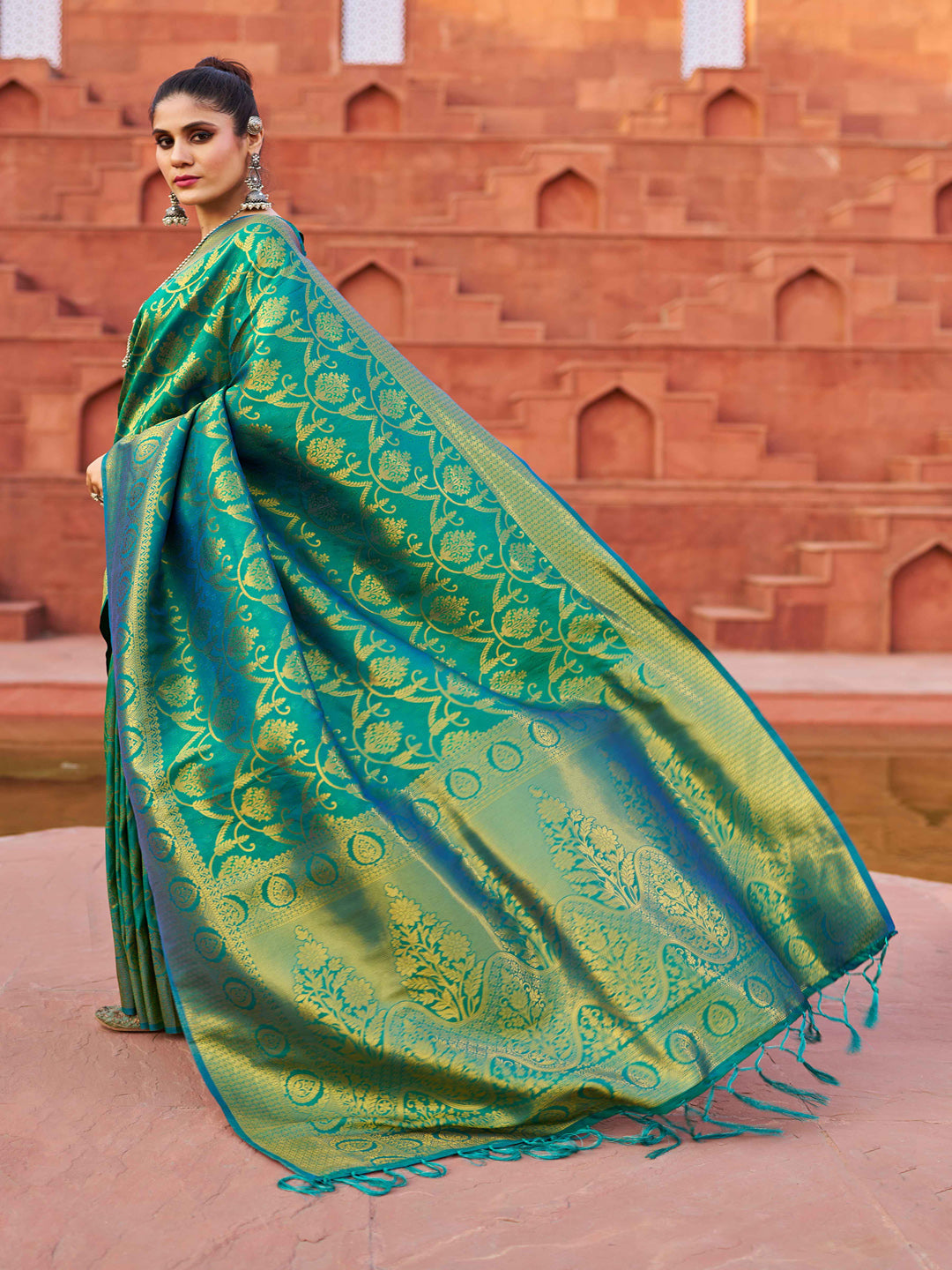 Swornof Womens Silk Saree With Blouse Piece - Green