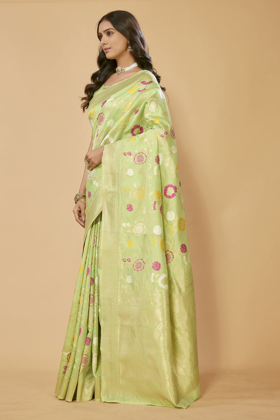 SUNDARNAARI Silk Blend Saree with Woven Kanjivaram Design – Elegant Wedding Wear, Light Green