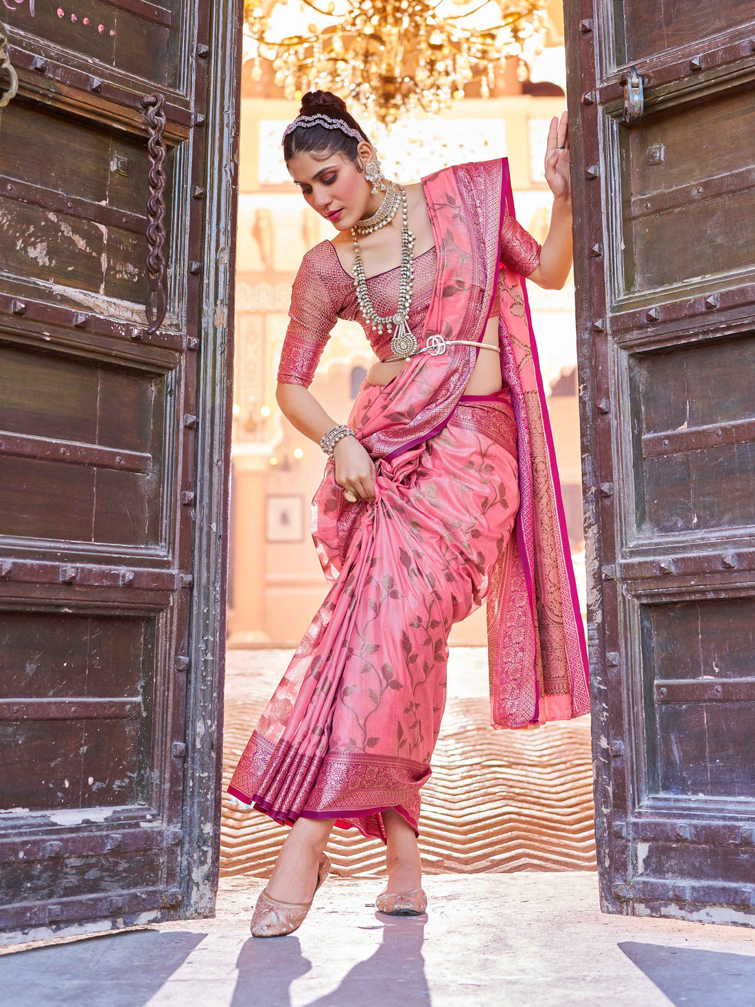 Swornof Women Cotton Saree With Blouse Piece - Pink