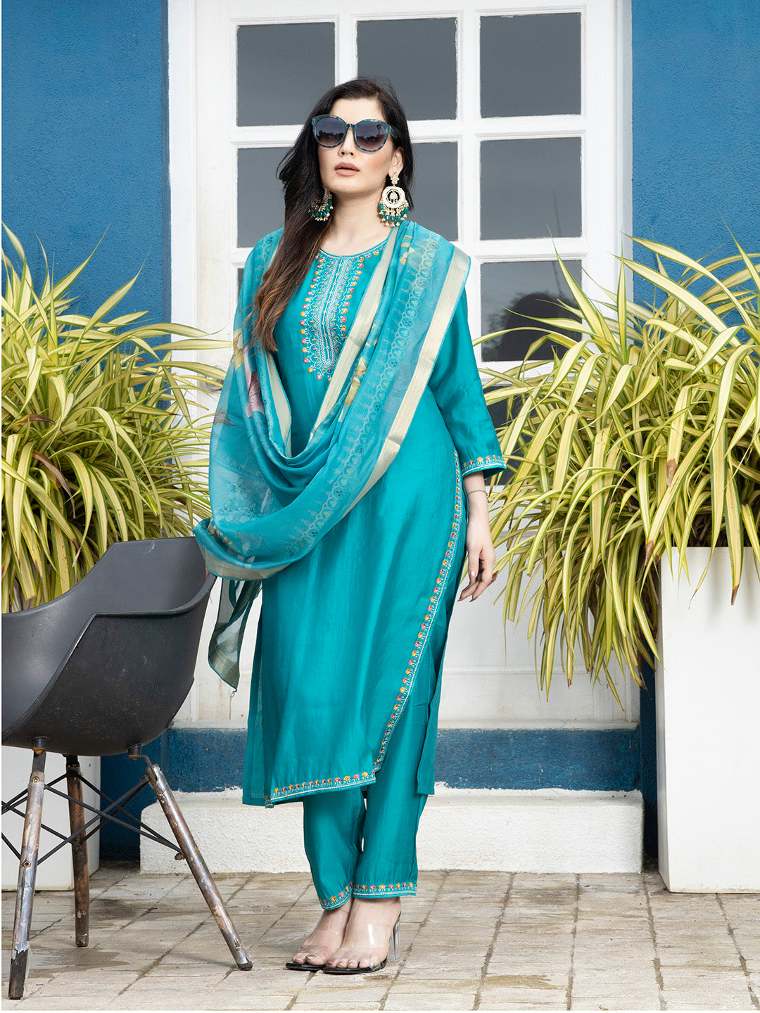 Blue Chanderi Silk Embroidered Kurta Set With Dupatta | Laxis