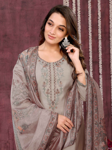 SUNDARNAARI Organic Cotton Embroidered Kurta Set in Gray – Stylish & Comfortable Traditional Wear for Women